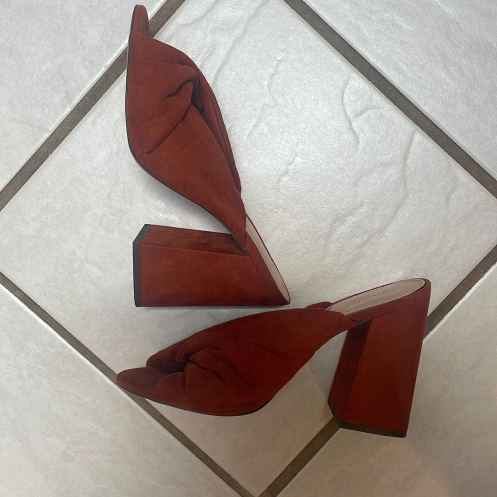 Beautiful Burnt Orange Chunky Suede Heels!